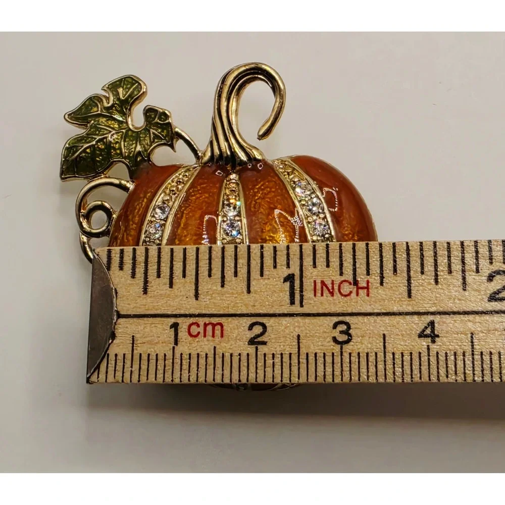 NAPIER Heavy Enamel Gold Tone Clear Rhinestone Pumpkin Pin Brooch Harvest Fall